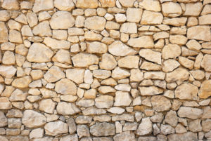 Dinding batu