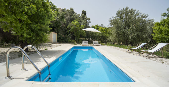 Terasse-piscine-beton